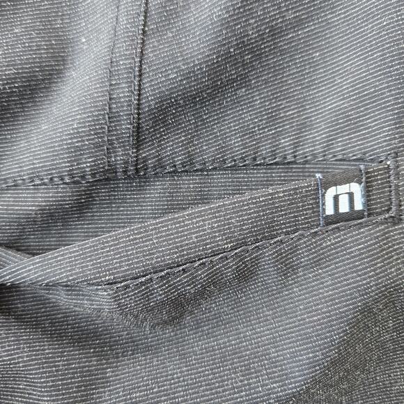 Travis Mathew Grey Shorts Size 32 - Picture 8 of 8